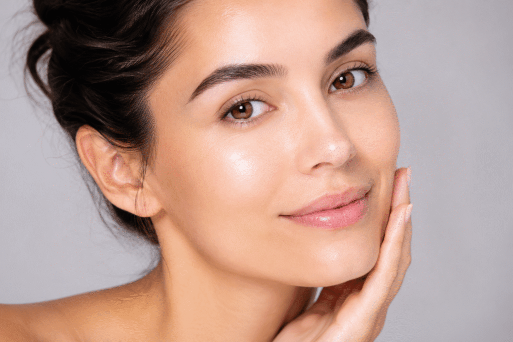 How to Brighten Skin Naturally for a Healthy Glow 1 How to brighten skin naturally